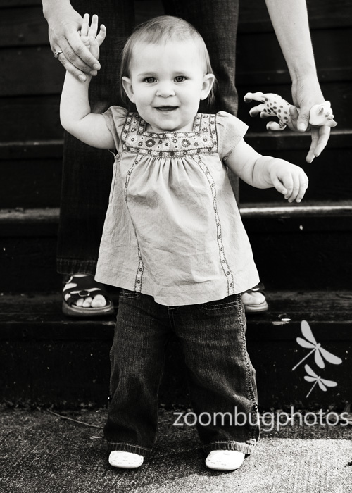 walkingOneYearOld_bw